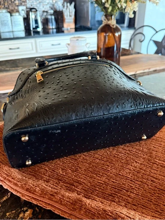 Adrienne Vittadini Embossed Satchel Handbag – Black Ostrich Croc Texture - Picture 8 of 8